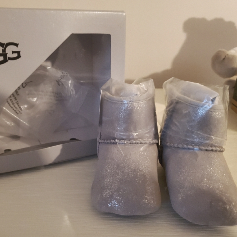 Baby I JESSE BOW SHIMMER UGG SIZE 1